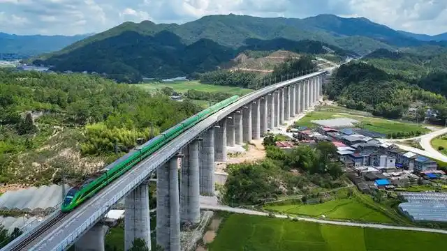兴泉铁路动态验收进入收尾阶段 今年9月具备全线通车运营条件