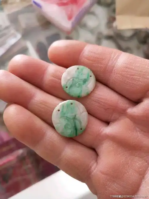 清代翡翠帽花一对