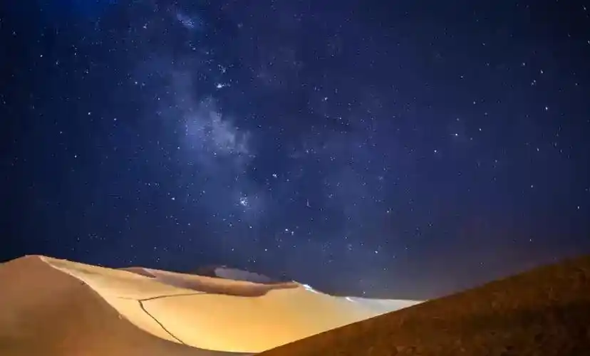 鸣沙山星空延时摄影