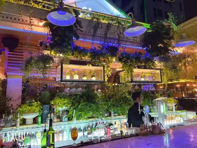 打卡柬埔寨首都金边这几家酒吧才叫真正拥有夜生活