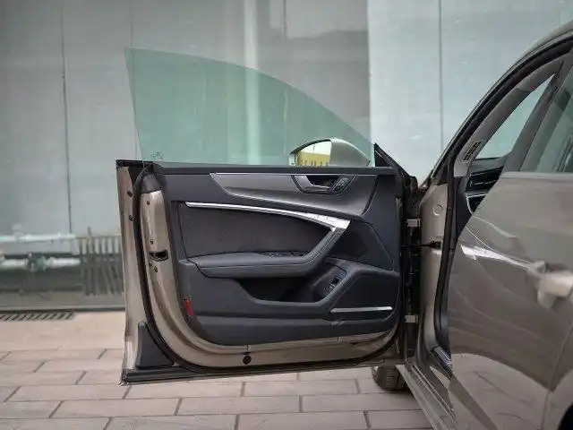 奥迪a7,集科技与豪华感于一身的运动轿跑!