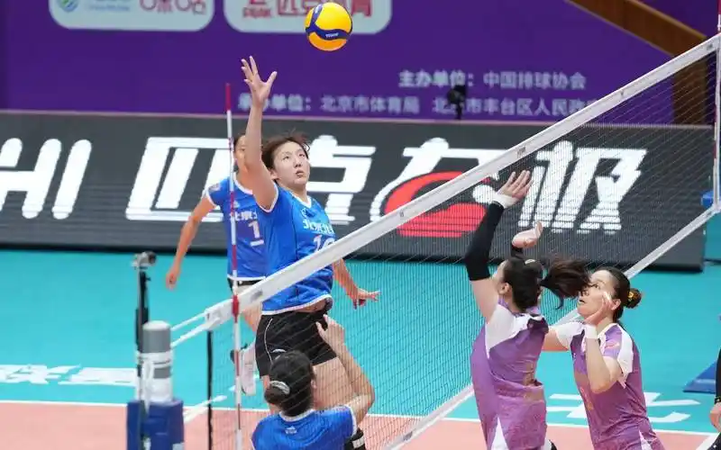 视颜妮为榜样,18岁北京小丫要一步一脚印|专访_比赛_北汽女排_琳倩