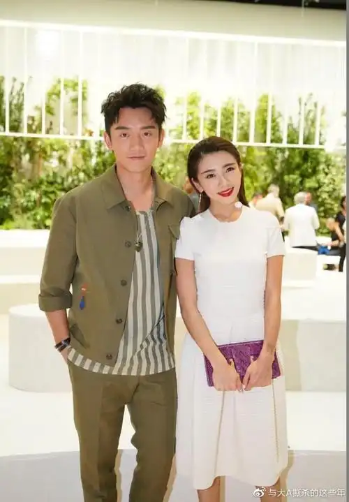 郑恺前女友微博沸腾了,看到网友留言终于明白一个道理,再见前任