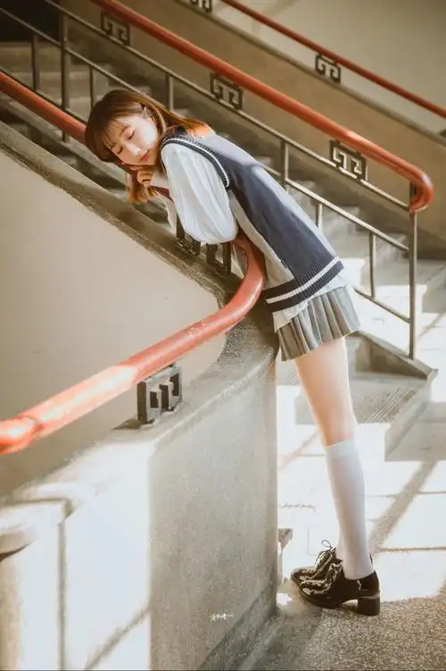 摄影干货丨少女感jk制服拍照攻略,简直就是校园拍照的范本!