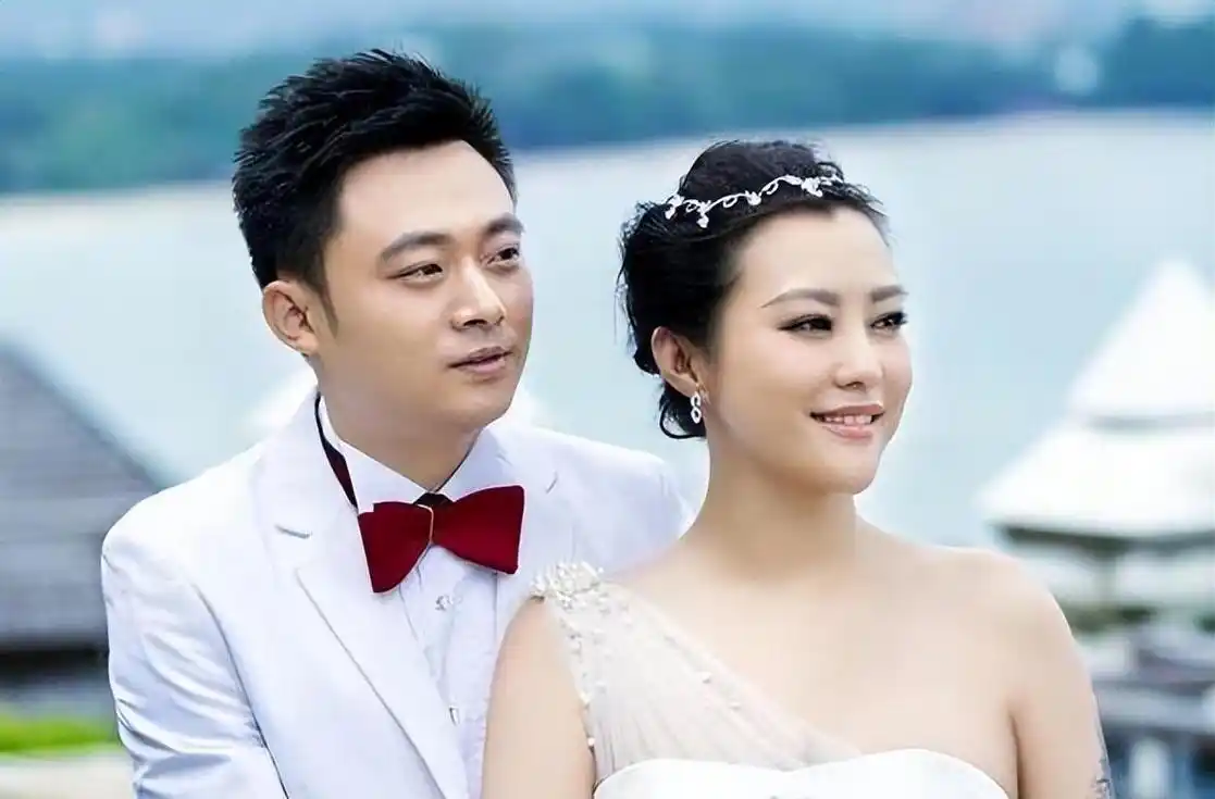 郝蕾:和刘烨离婚后,自己一人养育双胞胎儿子,如今怎么样了?