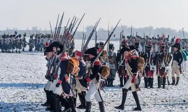 奥斯特里茨战役,法俄奥三皇会战,与被法军火炮送进冰湖的俄军_拿破仑