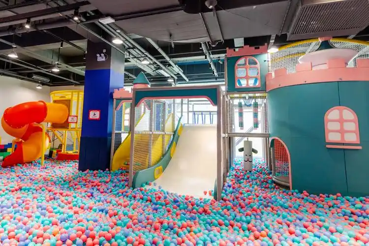 开一家室内儿童淘气堡乐园加盟需要多少钱?