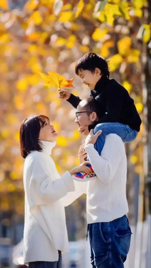 外景自拍全家福 #全家福