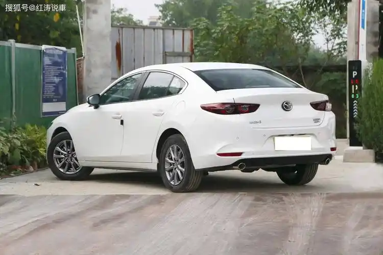 10万内的合资轿车,不妨看马自达3 昂克赛拉,2.0l动力 6at变速箱