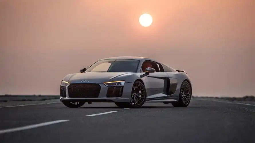 audir8coupév10plus颜色nardogrey原来18图是这样