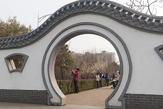 圆形月亮门图片_圆形月亮门图片大全_圆形月亮门背景图片