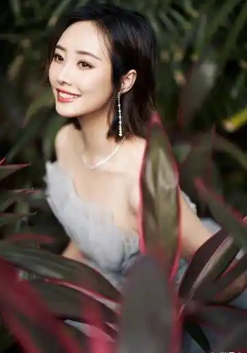 女明星黑桃纹身被喷媚黑,借由娱乐圈的热度,让大家更讨厌男子了_李纯