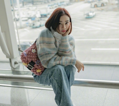 迷惑操作袁姗姗不惧争议穿耐克鞋拍照被嘲糊还是有糊的道理