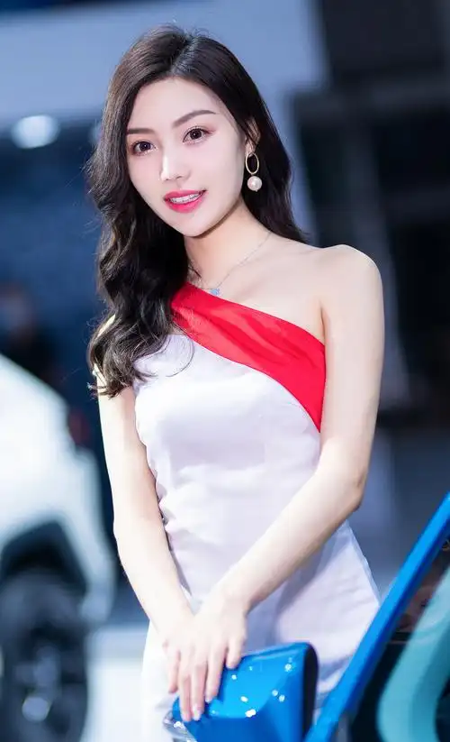 气质甜美卷发美女壁纸