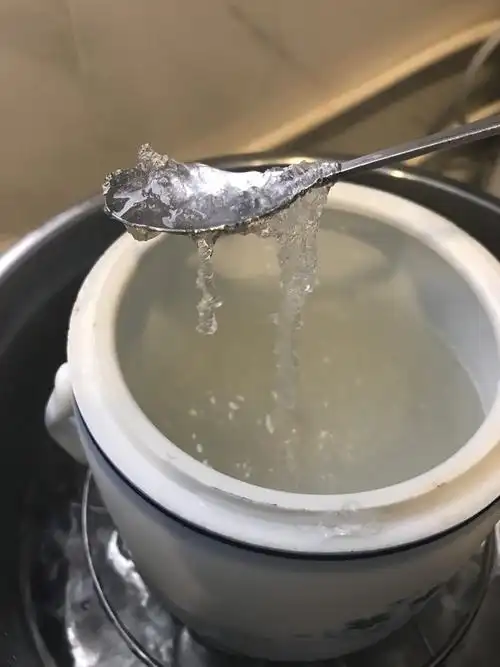 雪燕炖冰糖水