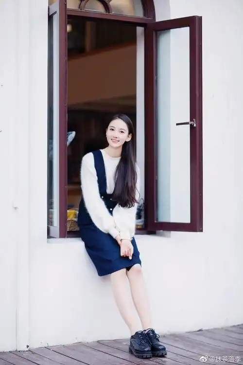 组图:中国传媒大学校花 眼神中都透露着舞动的灵魂