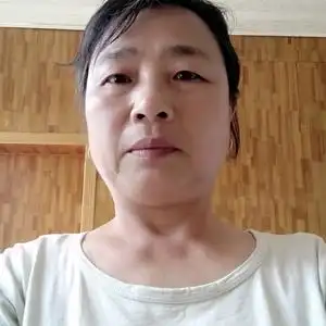 老周开心就好头像