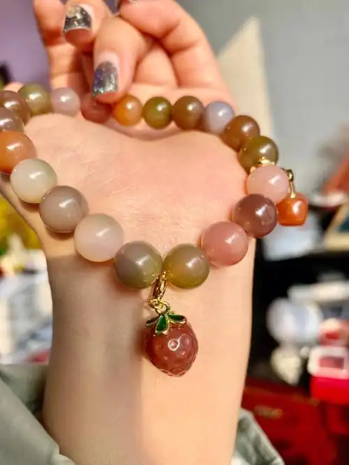 令人心动的颜色七彩盐源玛瑙搭配盐源滴溜