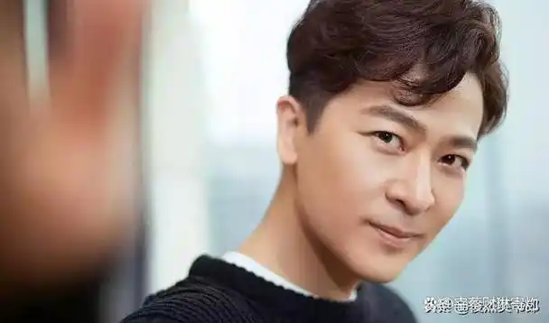 这也是于毅出演电视剧以来,>第一次在演员表中的位置如此靠前.