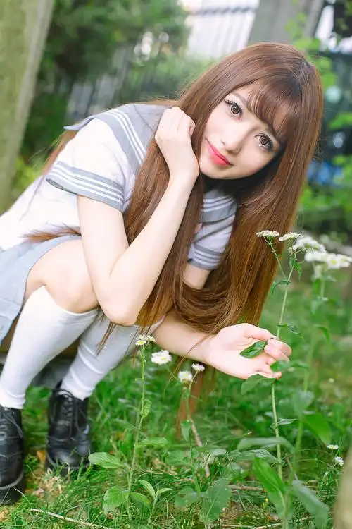 浙江校花美女学生制服诱惑清纯撩人的写真图片