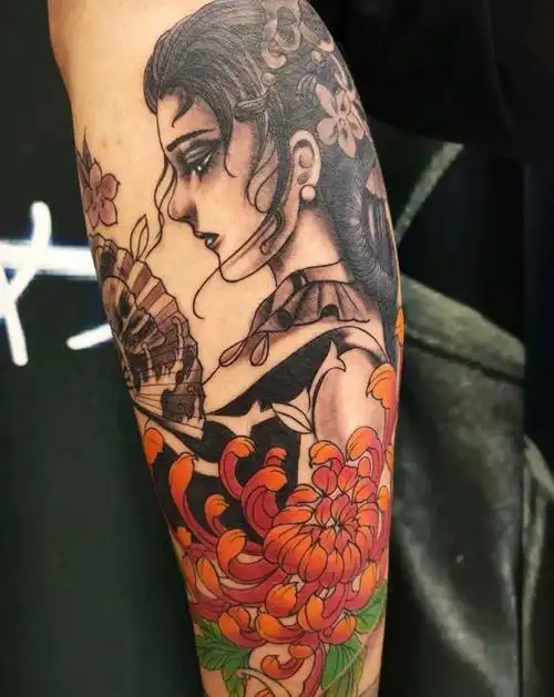 小腿美女纹身图片_腿部新传统美女艺伎纹身图案