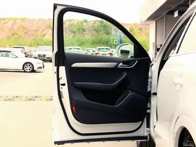 奥迪q3进口车门怎么锁