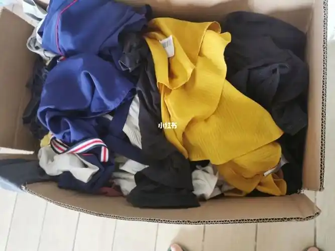 每次换季丢一大箱衣服
