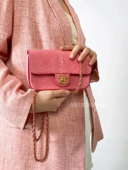 绝版chanel珍珠鱼皮粉色