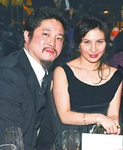 口无遮拦何超仪喊四太阿四不认识何猷君家族团聚是赌王葬礼