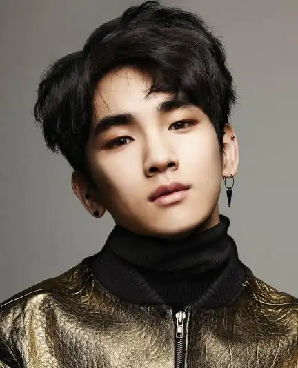 金基范()艺名key,1991年9月23日出生于韩国大邱市,韩国男歌手,演员