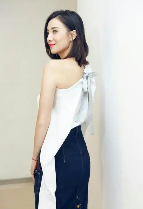 41岁宋佳颜值身材演技俱佳实力派演员就是迷人