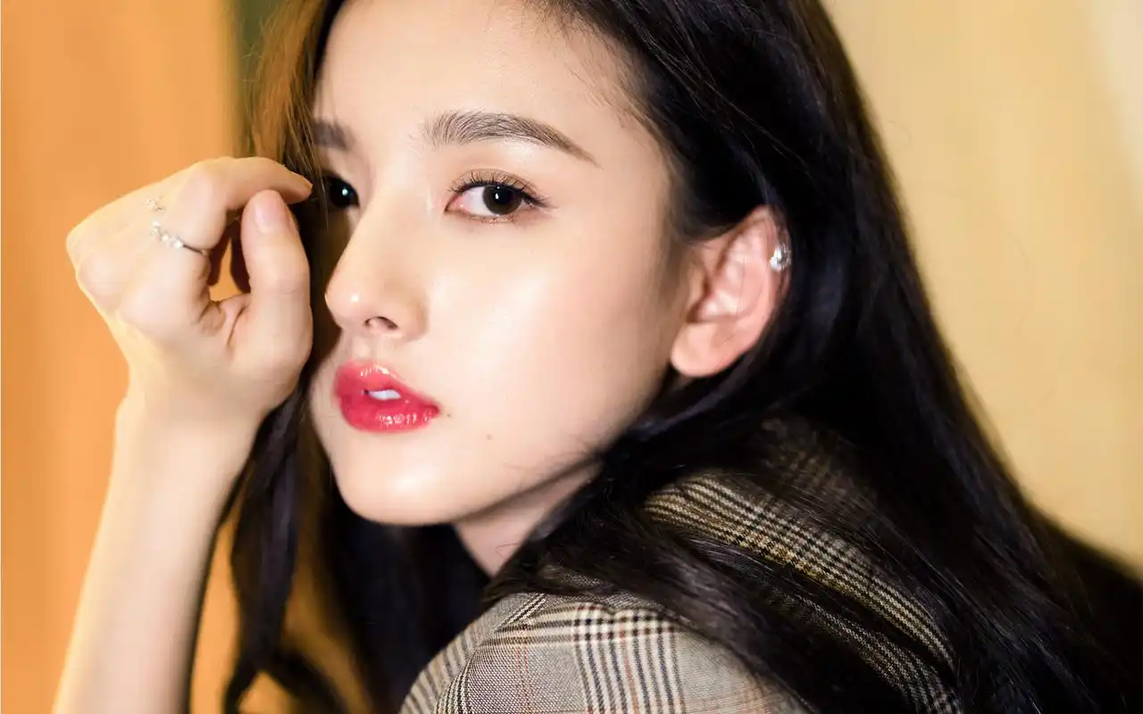 宋祖儿时尚写真高清桌面电脑壁纸-大陆明星-手机壁纸下载-美桌网