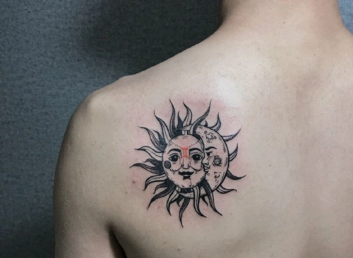 超个性太阳纹身图案大全太阳纹身的寓意12