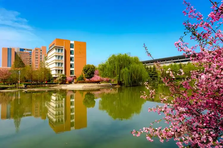 校园风景(12)-河南科技大学人文学院官方网站