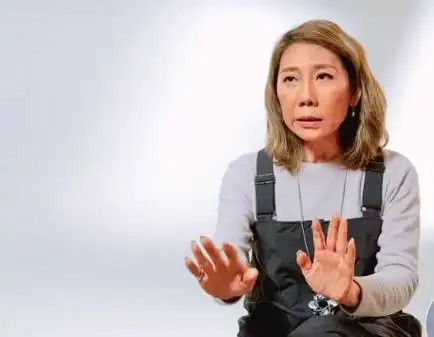 黄嘉千露面回应家暴及2亿财产去向称第1次被打后对夏立克还有爱