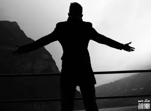 黑白背影-作品展示-mr.lin 视觉