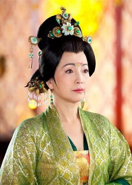 21:03:25苑琼丹  紫钗奇缘——|古装|长辈(女)玉禁步_该采集也在以下