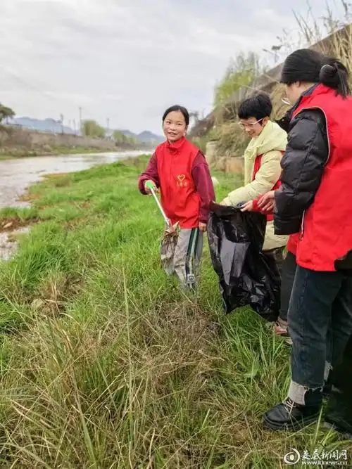 湄江镇积极开展"河小青"志愿者守护母亲河主题活动|护水|世界水日