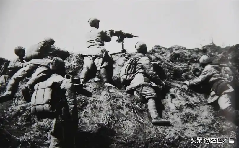 八路军和游击队配合破袭日军的交通运输线 电影《百团大战》