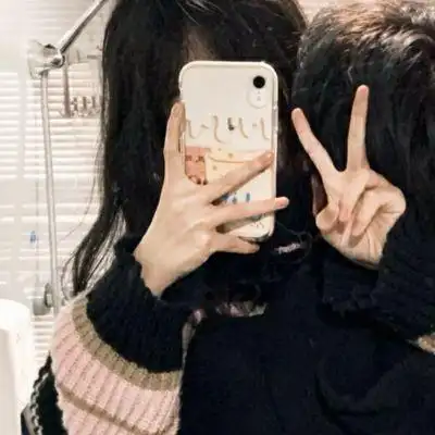 2022最潮情侣头像一人一张两对唯美甜蜜情头浪漫图片大全