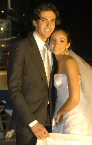 卡卡离婚了回顾体坛分手情侣