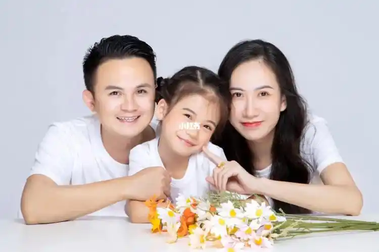 幸福感满满的全家福