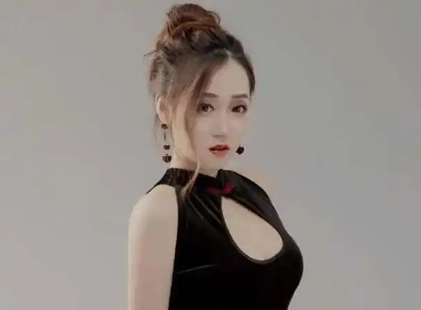 梦蝶是斗鱼的一位主播,她在直播间里面一直都是很老实的,但是她有一件