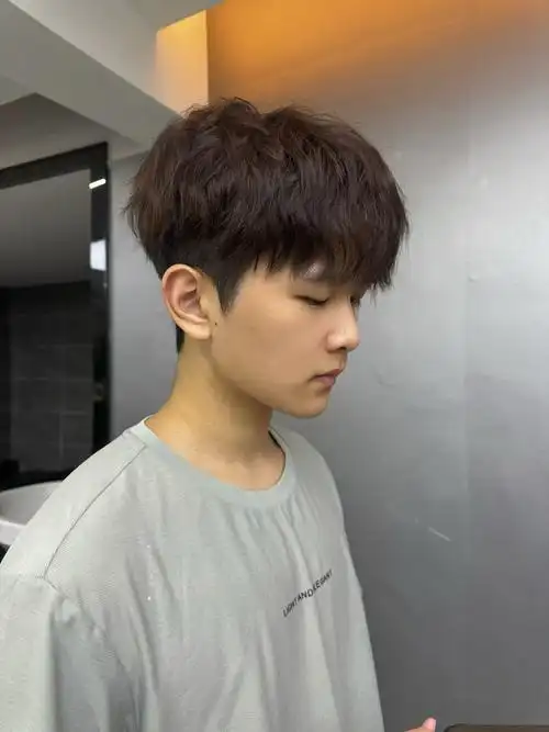 男孩子的个性发型