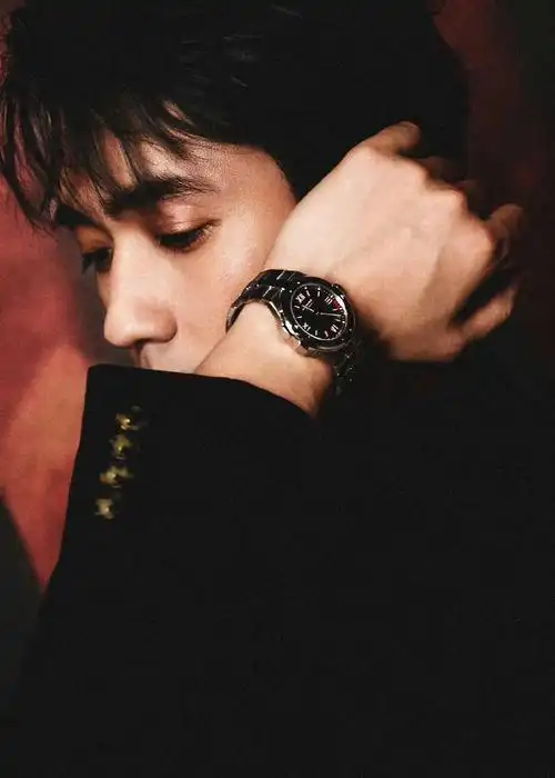 朱一龙侧颜写真##朱一龙