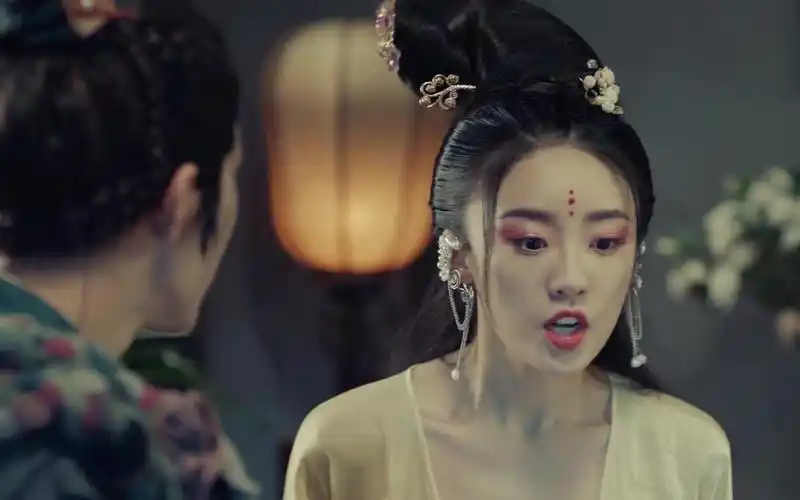 大梦聊斋:婴宁被彪悍的大铁锤附身,真爱真的无关外貌和性别_哔哩哔哩