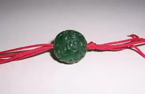 勉铃除了上述五种少女闺房中常见的用品外,有的少女的闺房还拥有绝对