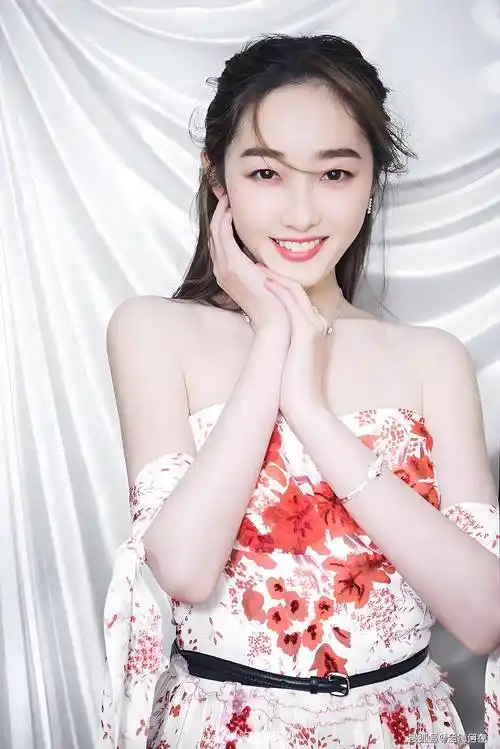 蒋梦婕,这身材着实饱满啊!