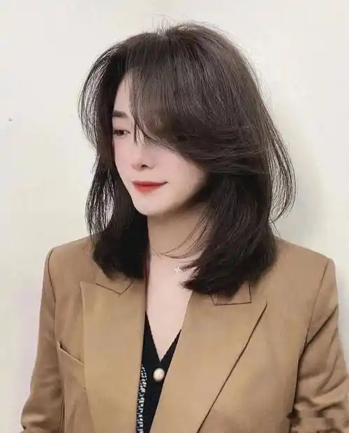 论高级,还得是"中式锁骨发"._中国_发型_人类