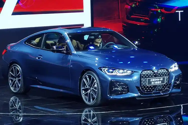 2020成都车展丨造型动感/两大系列 全新宝马4系双门轿跑预售36.5万起